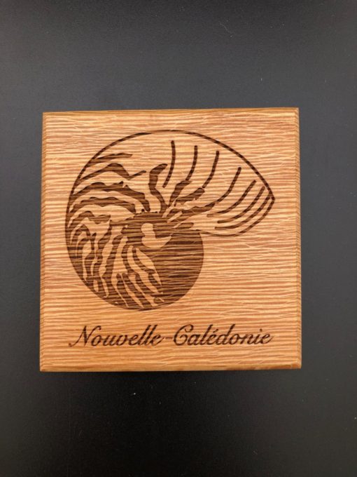 Dessous de verre en bois « nautile » – Laser Art Pacific