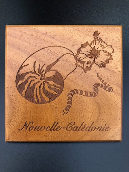 Dessous de verre en bois « Nautile & Tricot rayé » – Laser Art Pacific