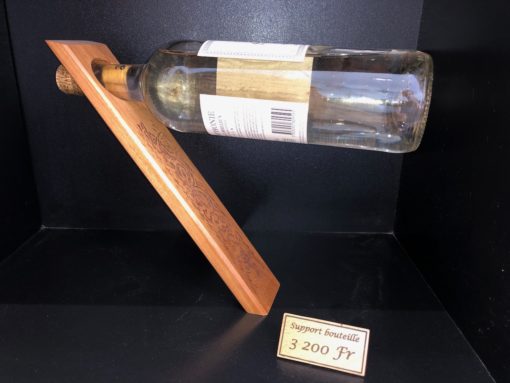 Support de bouteille artisanal à 45° en bois de nouvelle-calédonie - Laser Art Pacific