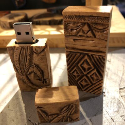 Clé USB Sculptée en bois de nouvelle-calédonie