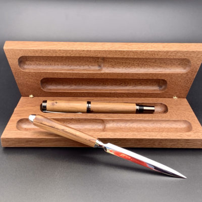 plumier avec ouvre-lettre et stylo en bois de nouvelle-calédonie